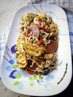 Foto resep Dadar Telur Cah Tauge