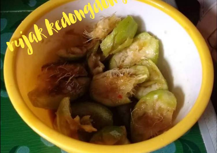 Rujak kedongdong