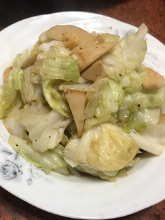 杏鮑菇炒高麗菜 的食譜成品照片