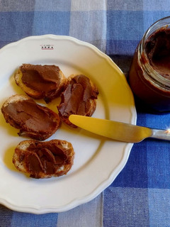 Una foto de Crema de cacao - Nocilla casera