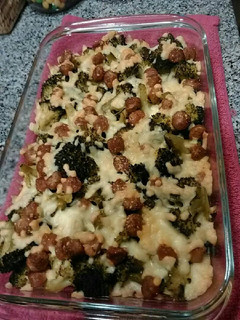 Una foto de Brócoli gratinado con carne