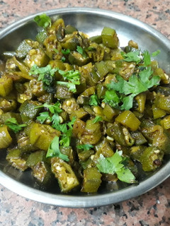 A picture of Chatpata Bhindi fry.