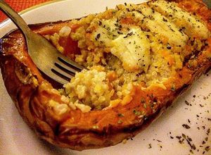 Una foto de Zapallo relleno de Quinoa