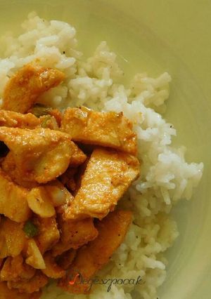 Pizzás csirkemell csíkok recept fotója