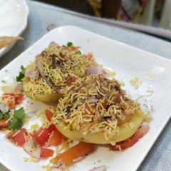 A picture of Allu katori chaat.