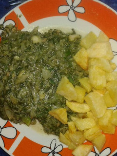 Una foto de Guiso de acelga con papas fritas en cuadritos