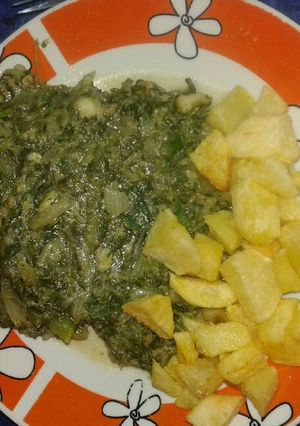 Una foto de Guiso de acelga con papas fritas en cuadritos