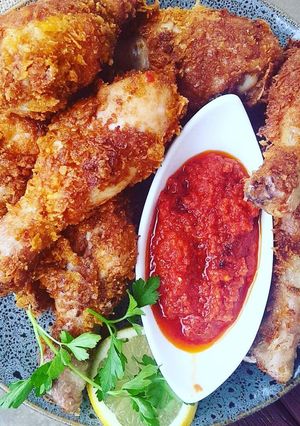 A picture of Gee's Spicy home made KFC chicken.