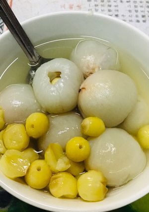 Hình của món Chè Vải Thiều Hạt Sen.
