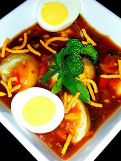 A picture of Mike's Spicy Hot & Sour Dumpling Soup.