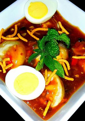 A picture of Mike's Spicy Hot & Sour Dumpling Soup.