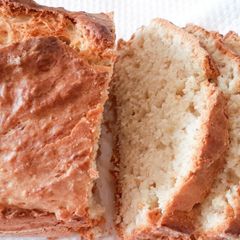 Banana bread A picture of Banana bread.