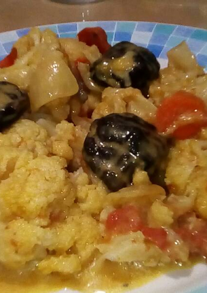 Una foto de Coliflor al curry con leche de coco
