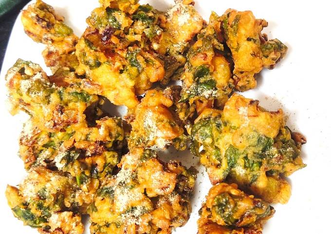 How to Make Homemade Methi and Palak ke Pakode