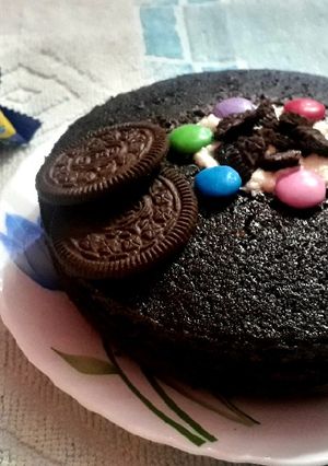 A picture of Oreo chocolate cake.