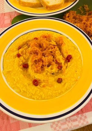 Foto di 🌿✨ Hummus di ceci con carote e curcuma