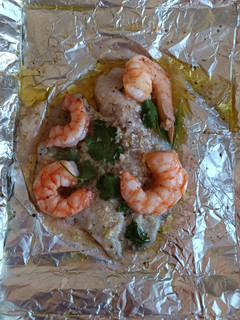 Una foto de Filete al parmesano con camarones en la freidora de aire