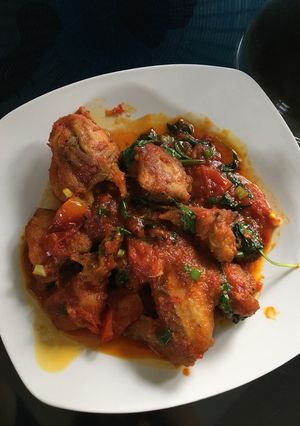 Foto resep Ayam Rica Kemangi & Tomat Enak Untuk Makan Siang