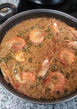 Una foto de Paella de gambón con fumet de marisco