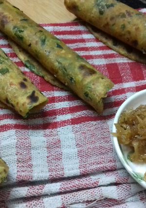 મેથી ના થેપલા (Methi Thepla Recipe In Gujarati) રેસીપી મુખ્ય ફોટો