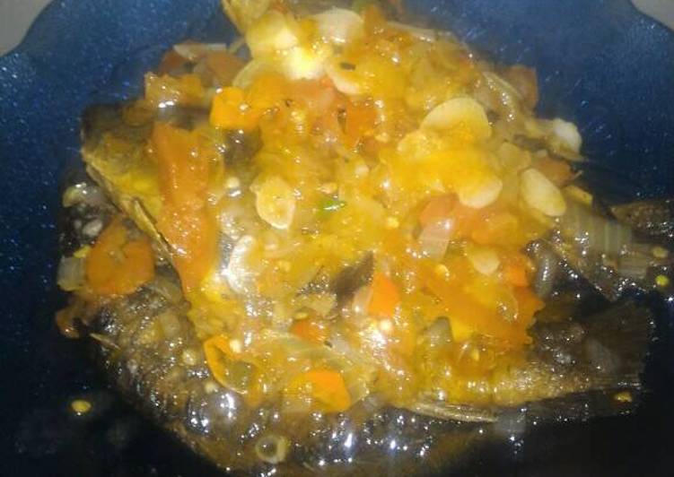 Cara membuat Ikan Mas 🐟 Saus Padang Pedass😤😣😋 yang lezat Untuk Jualan