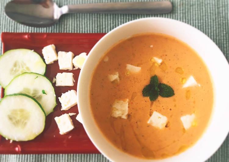 Crema fría de tomate y yogur
