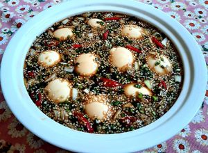 Hình của món Trứng ngâm nước tương.