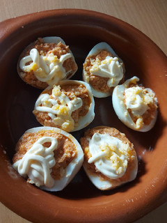 Una foto de Huevos rellenos