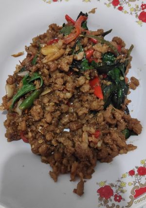 รูปของ หมูสับ ผัดเผ็ดโหระพา คีโต keto
