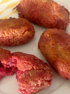 Una foto de Croquetas de remolacha y queso de cabra