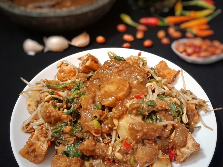 Langkah Mudah untuk Membikin Resep RUJAK PETIS (step by step) yang Bisa Manjain Lidah Anti Ribet, Mantap