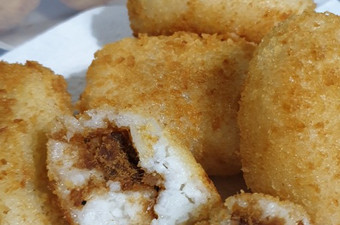 Anti Ribet, Bikin Lemper Goreng Isi Abon Wajib Dicoba