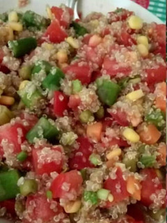 Una foto de Fresca ensalada de quinoa