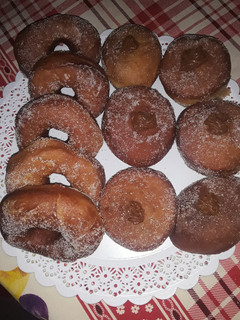 Una foto de Donas y berlinas o bolas rellenas sin manteca