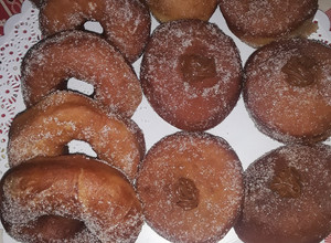 Una foto de Donas y berlinas o bolas rellenas sin manteca