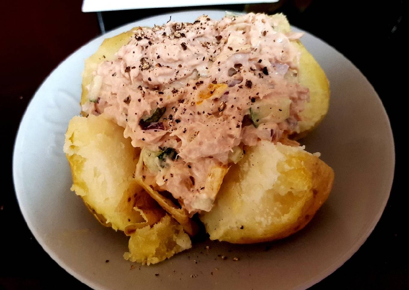 My Tuna Cheesy salad jacket Potato ðŸ˜