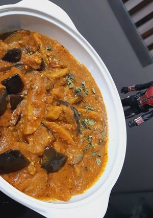 A picture of Brinjal potato curry.