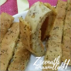 A picture of Domino's Style Garlic Bread Sticks.