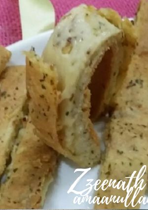 A picture of Domino's Style Garlic Bread Sticks.