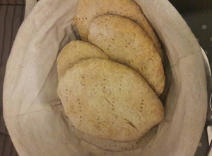 Una foto de Pan pita integral rápido