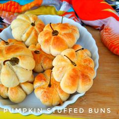 A picture of Pumpkin stuffed Buns.
