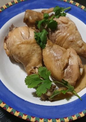 รูปของ น่องไก่ต้มน้ำปลา