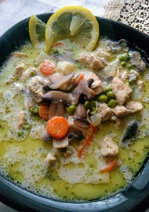 Tárkonyos csirkeragu leves recept fotója