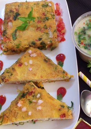 एगलेस ब्रेड ऑमलेट (Eggless Bread omelette recipe in hindi) रेसिपी मुख्य फोटो