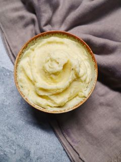 A picture of Creamy mashed potatoes.