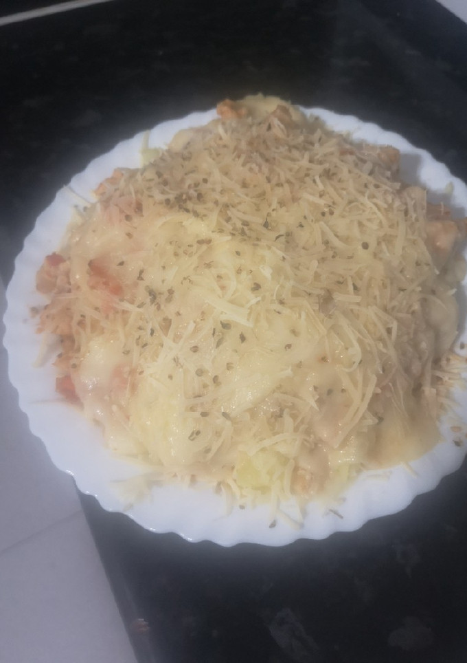 Una foto de Lasaña casera de pollo