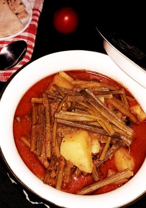 A picture of Drumsticks curry.