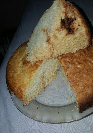 Una foto de Bizcochuelo casero con nutella y dulce de leche