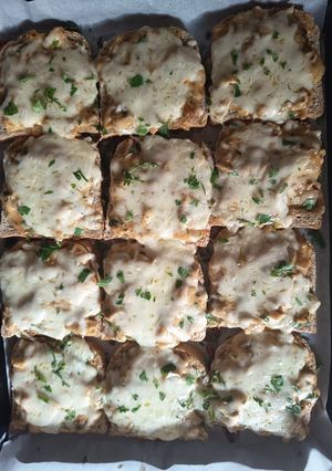 Gombás -sajtos melegszendvics recept fotója