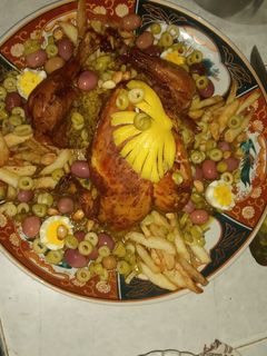 صورة لوصفة دجاجة معمرة بالروز